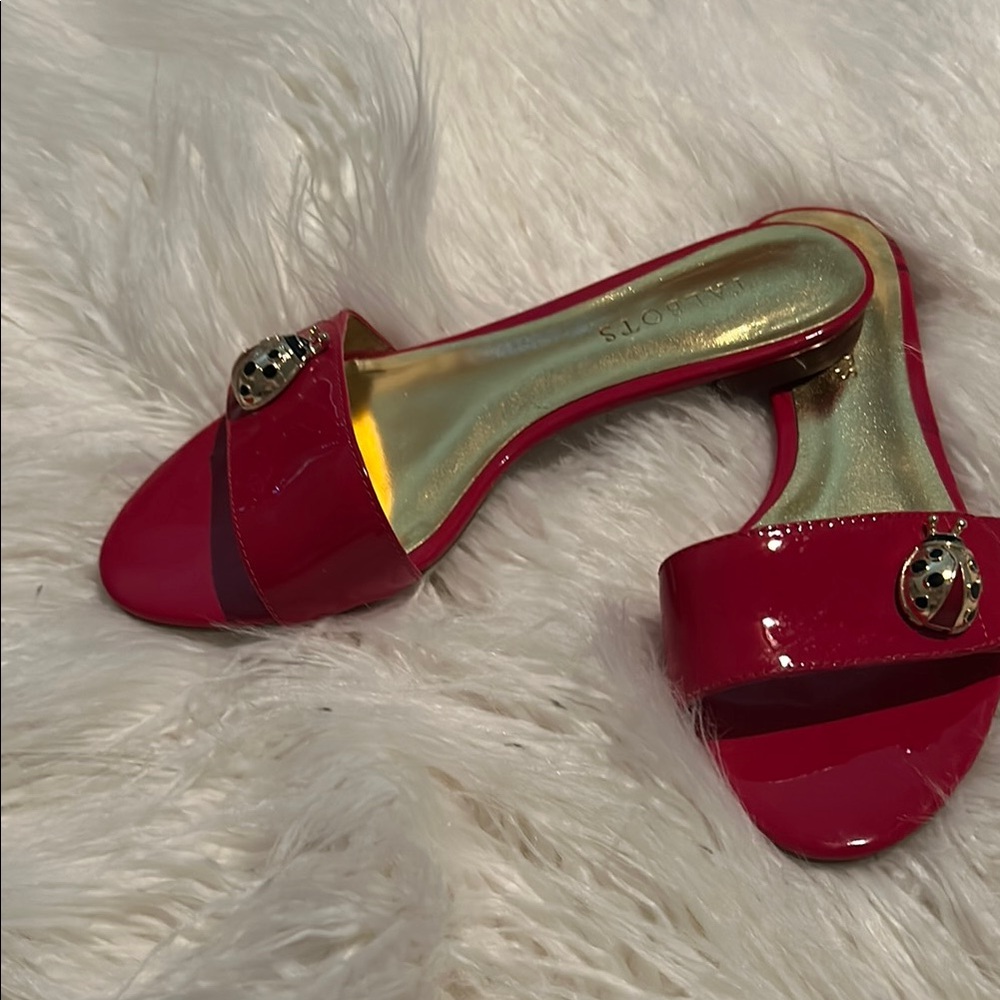 Talbots Red Sandals with Gold Ladybug Embellishment sz8